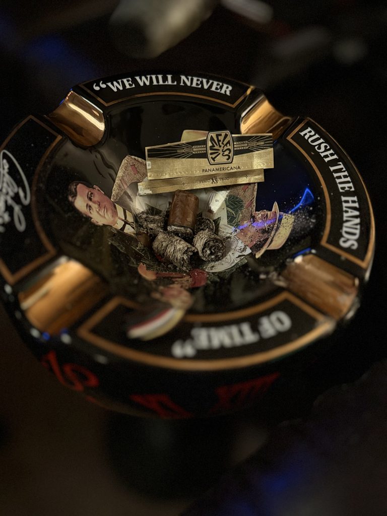 Ferio Tego Timeless Panamericana Epicure band, nub and ash remaining in an Arturo Fuente ashtray after the review.